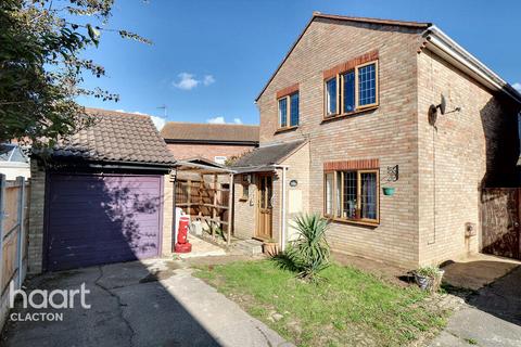 3 bedroom detached house for sale, Constable Avenue, Clacton-On-Sea