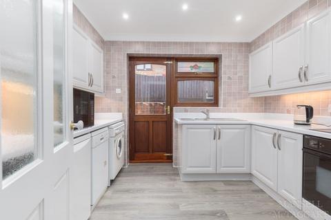 26 Bayhams Field, Sharpthorne, East Grinstead, RH19 4PZ