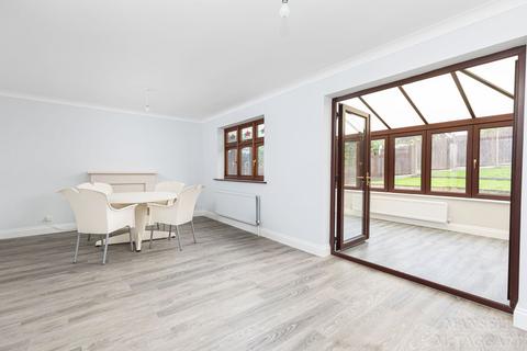 26 Bayhams Field, Sharpthorne, East Grinstead, RH19 4PZ