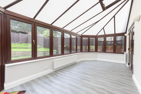 26 Bayhams Field, Sharpthorne, East Grinstead, RH19 4PZ