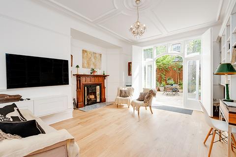 6 bedroom terraced house for sale, Glenmore Road, London NW3