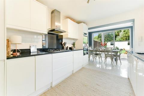 5 bedroom end of terrace house for sale, Devonshire Road, Colliers Wood SW19