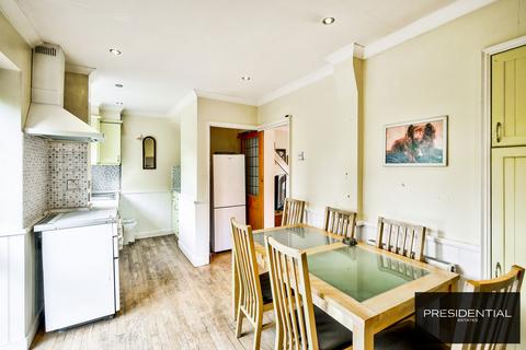353 Manford Way, Chigwell, IG7 4AL