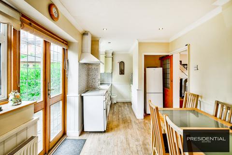 353 Manford Way, Chigwell, IG7 4AL