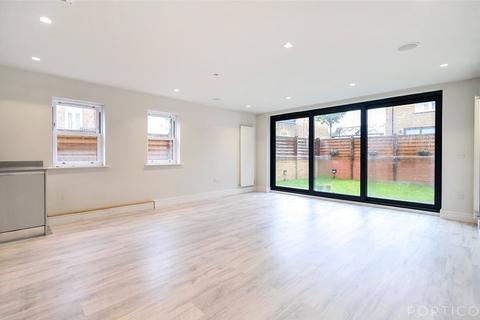 3 bedroom apartment for sale, Lordship Lane, London