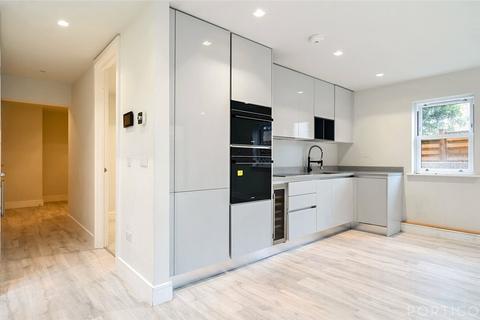 3 bedroom apartment for sale, Lordship Lane, London