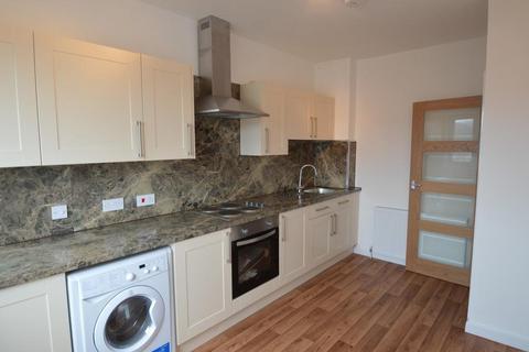 2 bedroom apartment to rent, Flat 2, 16 High Street, Cowbridge, CF71 7AG