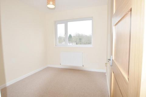 2 bedroom apartment to rent, Flat 2, 16 High Street, Cowbridge, CF71 7AG