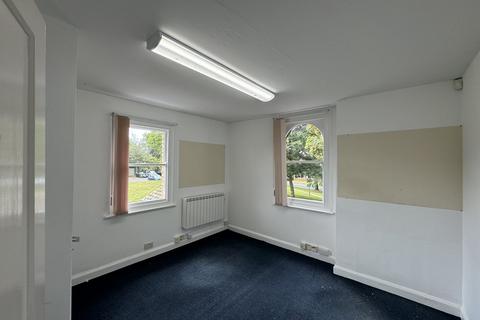 Office to rent, The Lodge, Whittington Hall, Worcester, WR5 2RA