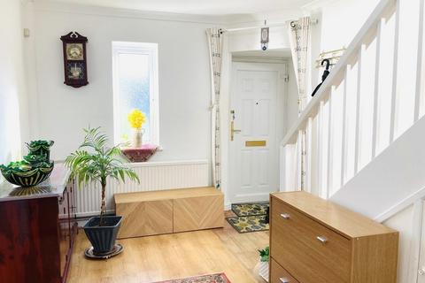 4 bedroom semi-detached house for sale, Francklyn Gardens, Edgware HA8