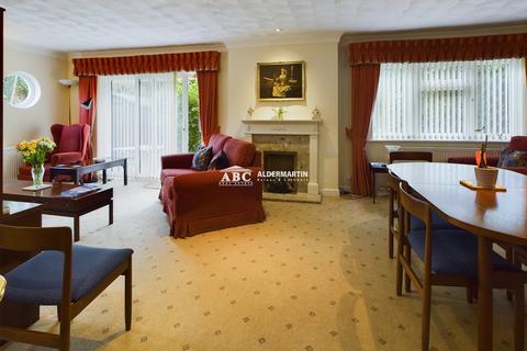 18 Richfield Road, Bushey, WD23 4LB