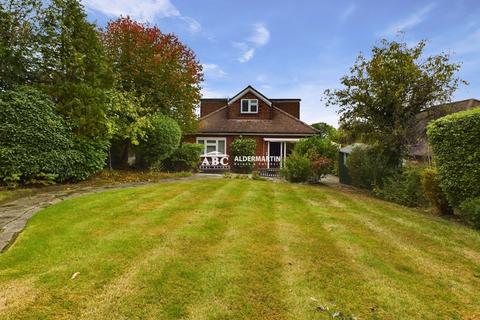 18 Richfield Road, Bushey, WD23 4LB