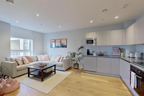 1 bedroom apartment to rent, Plough Lane, London
