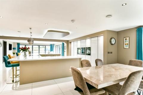 6 bedroom detached house for sale, The Old Manor, Leppington