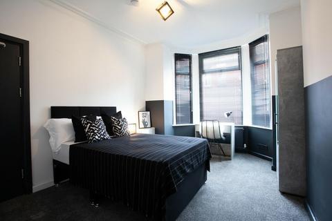 5 bedroom terraced house to rent, Mabfield road, Manchester M14