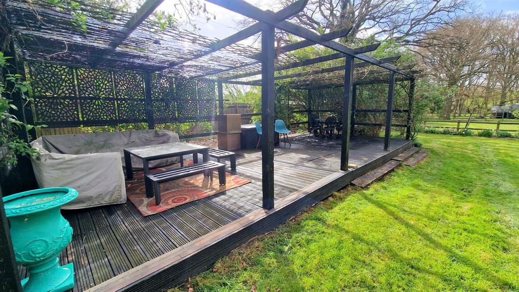 PERGOLA.jpg