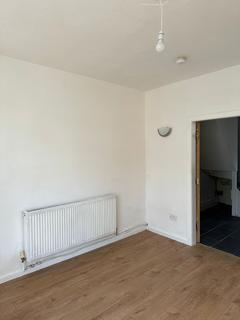 2 bedroom terraced house to rent, Wall Street, Blackpool FY1