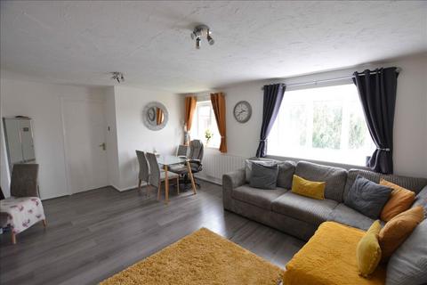 2 bedroom flat for sale, Redford Close, Feltham, Middlesex, TW13