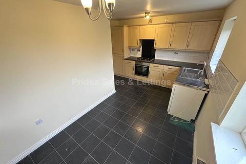 3 bedroom semi-detached house to rent, Richmond Drive, North Hykeham