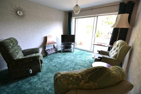 2 bedroom end of terrace house for sale, Windermere Crescent, Eastbourne