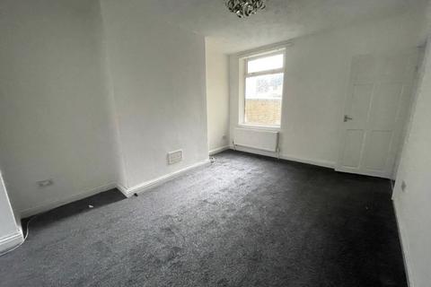 3 bedroom terraced house to rent, Worsley Road, Eccles