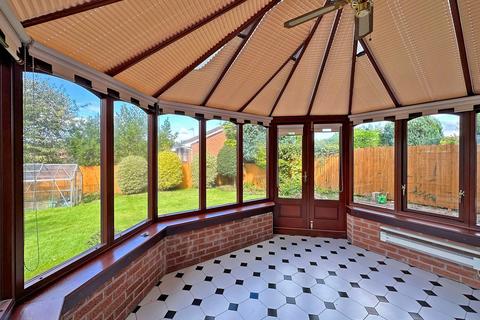 5 Copper Beech Drive, Wombourne, Wolverhampton, WV5 0LH