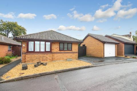 3 bedroom bungalow for sale, Beacon Gardens, Broadstone, Dorset, BH18