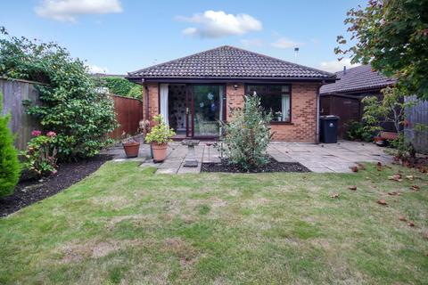 3 bedroom bungalow for sale, Beacon Gardens, Broadstone, Dorset, BH18