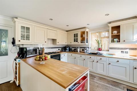 4 bedroom detached house for sale, Linden Way, Ripley