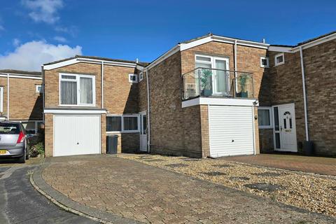 3 bedroom terraced house for sale, Sandcroft Close, Hampshire PO12