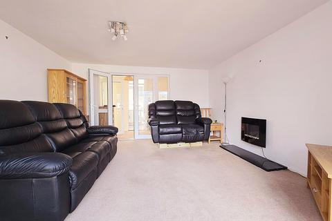 3 bedroom terraced house for sale, Sandcroft Close, Hampshire PO12