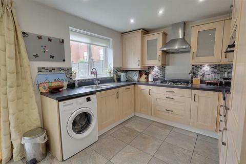 3 bedroom terraced house for sale, Martyn Close, Brockworth, Gloucester