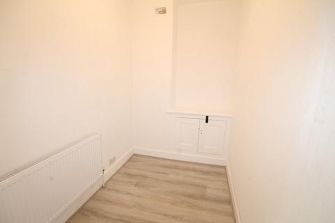 2 bedroom terraced house to rent, Knox Road, Wellingborough, NN8