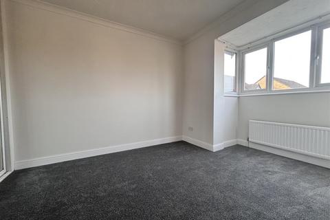 2 bedroom semi-detached house to rent, Bunyan Road, Biggleswade