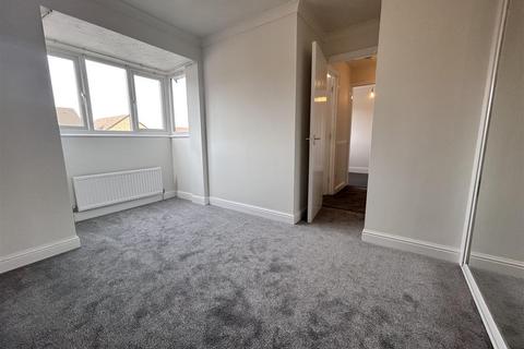 2 bedroom semi-detached house to rent, Bunyan Road, Biggleswade