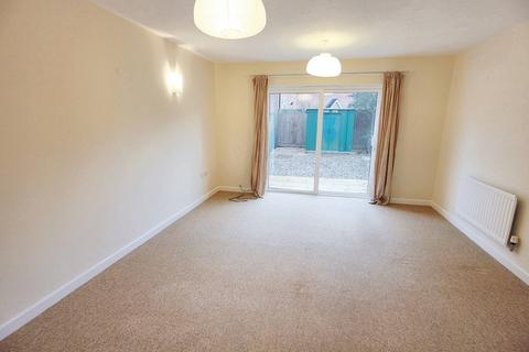 2 bedroom townhouse to rent, Woodhouse Road, Swindon SN3