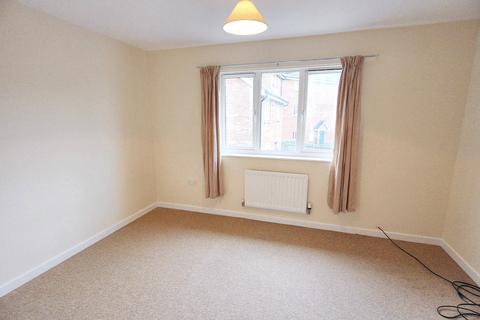 2 bedroom townhouse to rent, Woodhouse Road, Swindon SN3