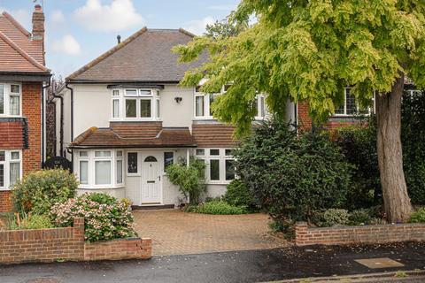 134 Ember Lane, Esher, KT10 8EJ