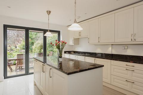 134 Ember Lane, Esher, KT10 8EJ