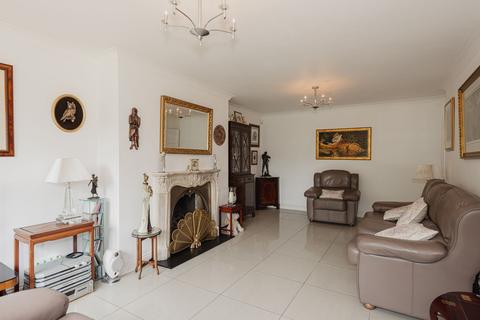 134 Ember Lane, Esher, KT10 8EJ