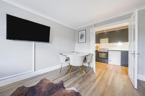 2 bedroom flat for sale, Candler Mews, Twickenham