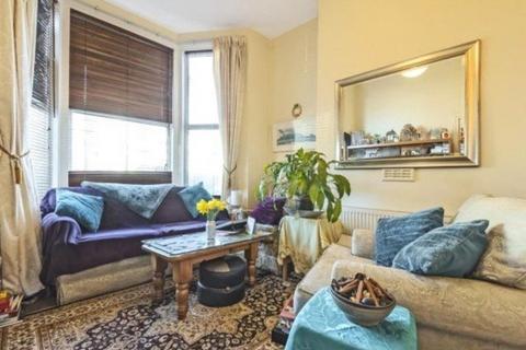 1 bedroom apartment for sale, London SE6