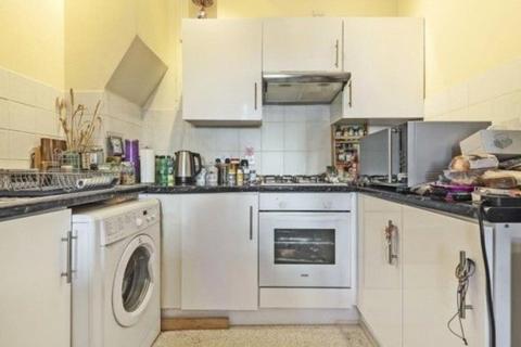 1 bedroom apartment for sale, London SE6