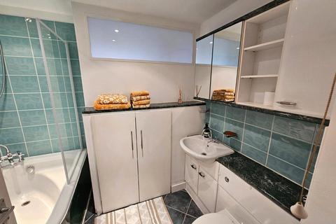 1 bedroom flat for sale, Surrey CR0