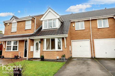 3 bedroom terraced house for sale, Falcon Close, Adwick Le Street, Doncaster