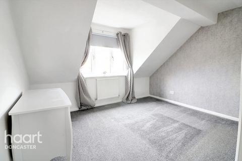 24 Falcon Close, Adwick Le Street, Doncaster, DN6 7US