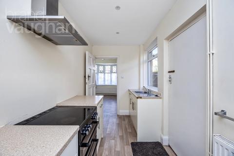 18 Withdean Crescent, Brighton, BN1 6WH