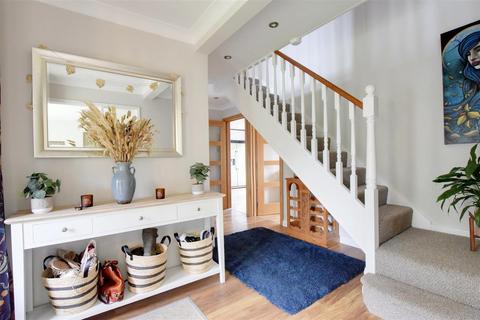 4 bedroom detached house for sale, Birchington Close, Bexhill-On-Sea