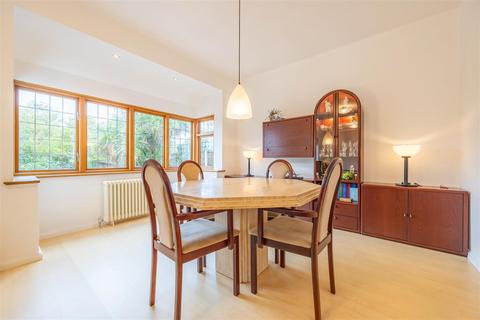 42 Crosby Road, Westcliff-on-sea, SS0 8LG