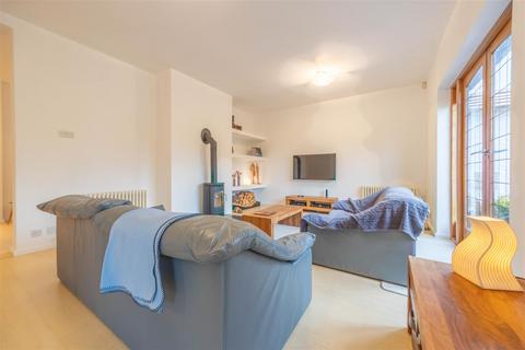 42 Crosby Road, Westcliff-on-sea, SS0 8LG